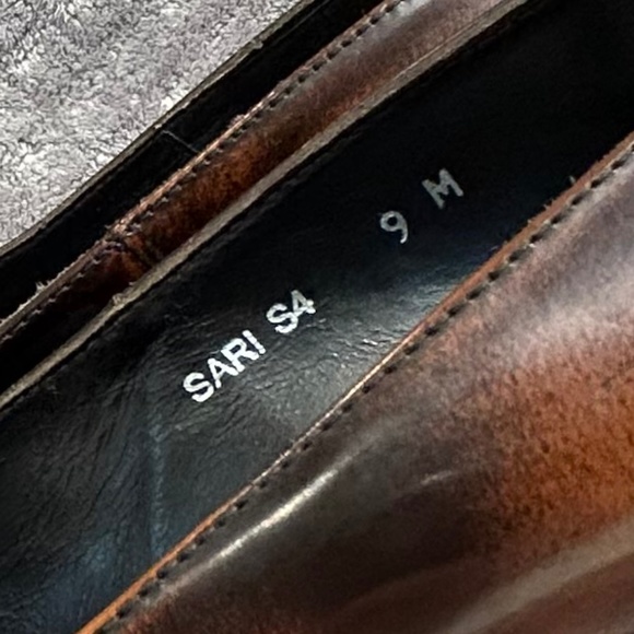 Donald J. Pliner Patent Leather Sari Heels - Picture 5 of 9